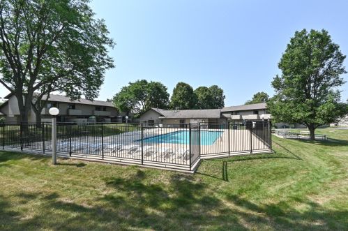 9027 70, Milwaukee WI 53223-2151 exterior