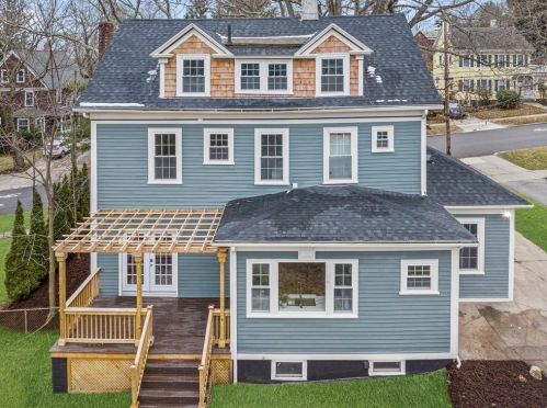 294 Doyle Ave, Providence RI  02906-3355 exterior