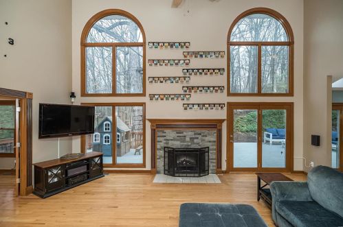 11070 Rambling Oaks Dr, Saint Louis MO 63128-2036 exterior