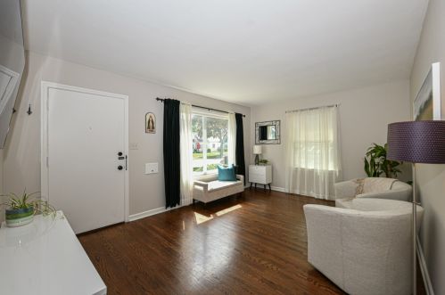 3157 89th St, Milwaukee, WI 53222-3605