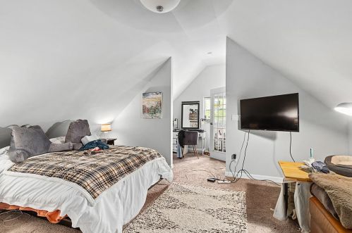 3046 Leavitt St, Chicago IL 60618-8114 exterior