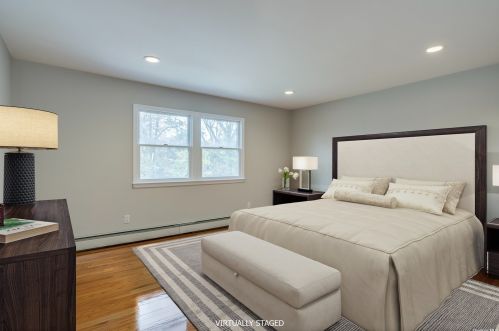 10 Buttonwood Dr, Huntington Station NY 11746-4803 exterior