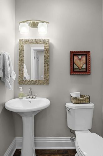 2104 Sidney St, Saint Louis MO 63104-2829 exterior