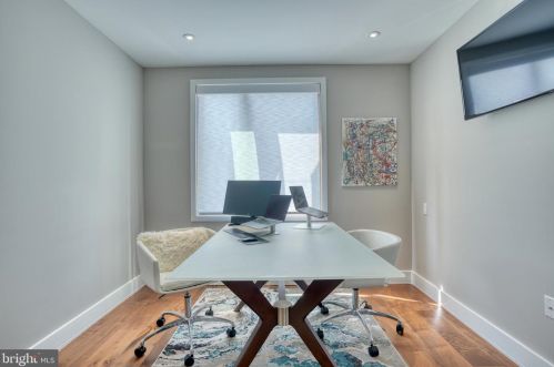 308 2nd St, Philadelphia PA 19133-0040 exterior