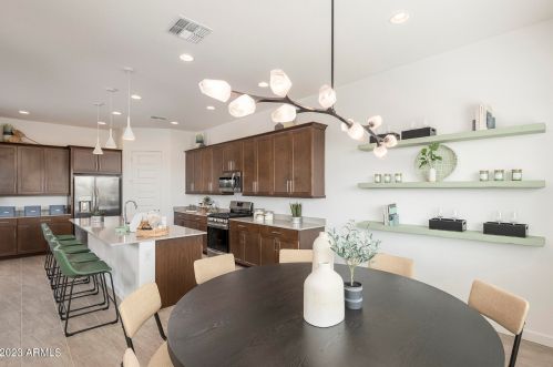 32809 22nd Dr, Phoenix AZ  85085 exterior