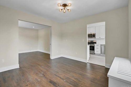 11 Hutchinson Blvd, Mount Vernon NY 10552-2510 exterior