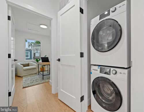 1108 4 St, Washington DC 20002-3410 exterior