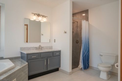 12 Hollyhock Way, Fredon NJ 07860-5371 exterior