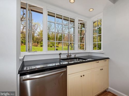 1835 Upshur St, Washington DC 20011-5351 exterior