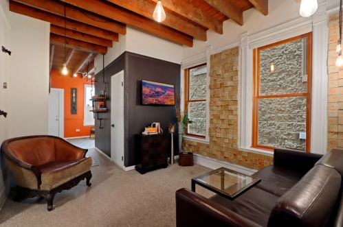 1817 Honore St, Chicago IL 60657-2007 exterior