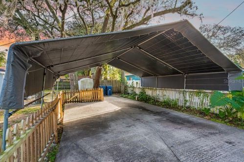 8504 22 St, Tampa FL 33612-7021 exterior