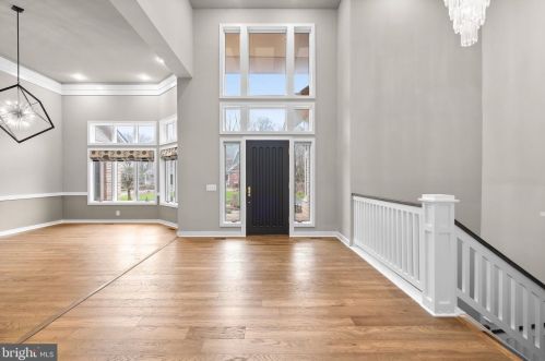 13708 Valley Dr, Rockville MD  20850-5402 exterior