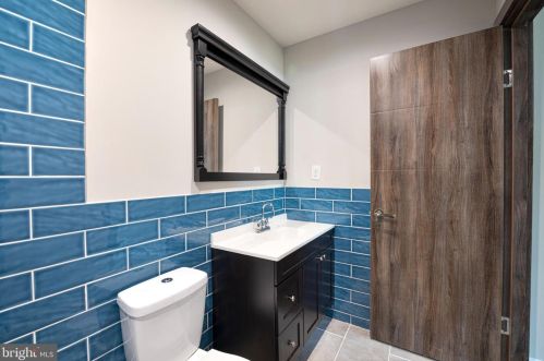 5725 17 St, Philadelphia PA 19132-3927 exterior