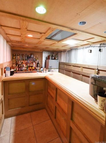 422 158th St, Bronx NY 10456-7702 exterior