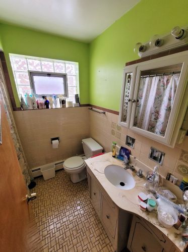 3259 Monticello Ave, Chicago IL 60618-6614 exterior