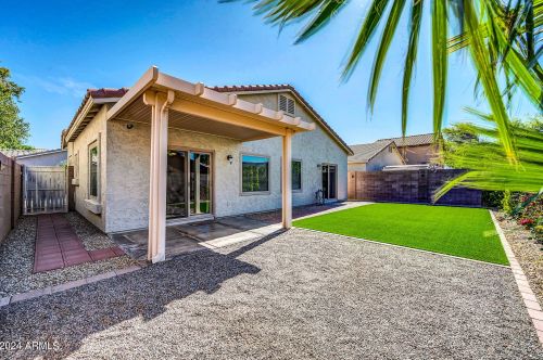 2542 Indian Wl Pl, Chandler AZ 85249-4168 exterior