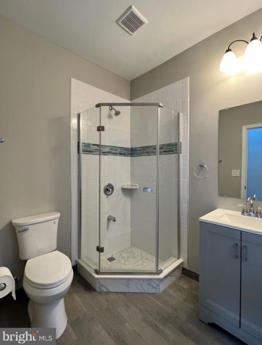 1611 61st St, Philadelphia PA  19151-3930 exterior