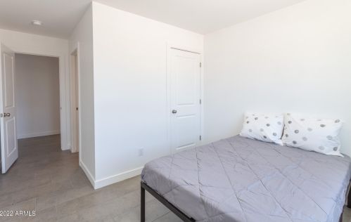 3128 Desert Cove Ave, Phoenix AZ  85029-4203 exterior