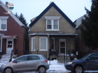 827 Rockwell St, Chicago IL  60622-4555 exterior