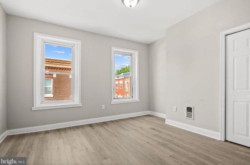 2341 Marshall St, Philadelphia PA 19148-3824 exterior