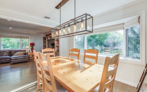 6 Cedar Crest Dr, Huntington Station NY  11746-6652 exterior