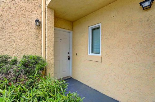 1635 Green Acres Cir, Fort Pierce FL 34952-5097 exterior