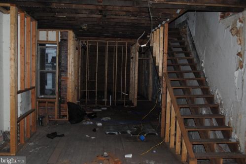 3824 Girard Ave, Philadelphia PA 19130-1625 exterior