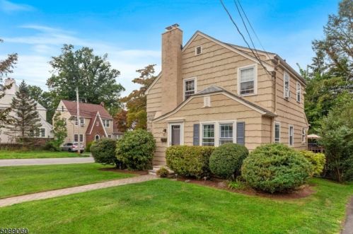 17 Westminster Ter, Town Center, NJ 07052-2721