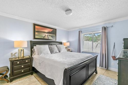 4742 Alhambra Cir, Naples FL 34103-3291 exterior