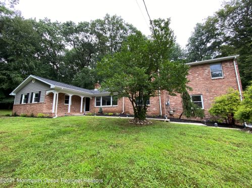 71 Bamm Hollow Rd, Middletown NJ  07748-3259 exterior