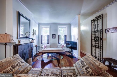 2004 Brandywine St, Philadelphia PA 19130-3204 exterior