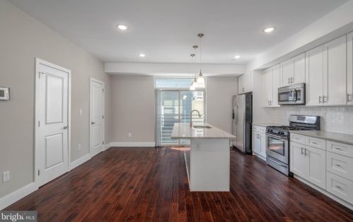 854 Leithgow St, Philadelphia PA 19123-2127 exterior