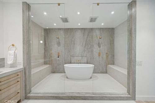 10464 Caribou Way, Tustin CA  92782-1470 exterior