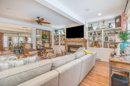 318 Academy St, Allegan MI 49010-1455 exterior