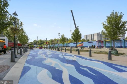 1904 Lewis Ave, Rockville MD 20851-2330 exterior