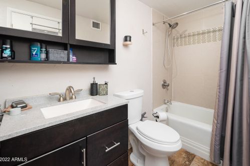 8109 28 Ave, Phoenix AZ 85009-5042 exterior