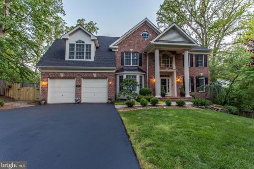 4013 Laurel Rd, Alexandria, VA 22309-2514