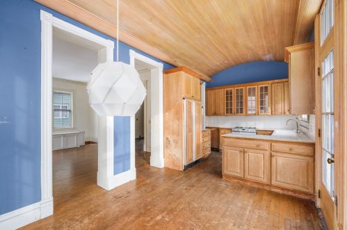 215 Race St, Pittsburgh, PA 15218-1339