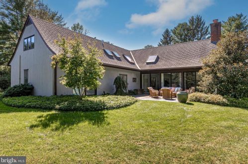 34 Constitution Hl, Princeton NJ 08540-6754 exterior