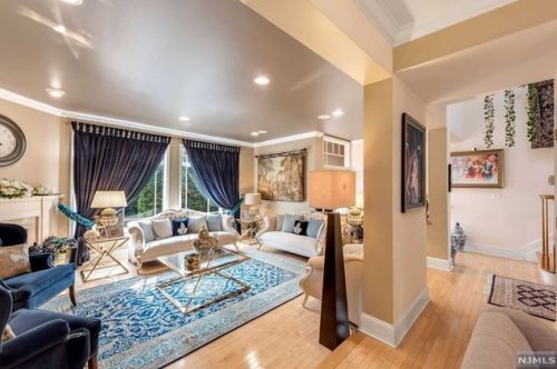 106 Hudson Cv, Edgewater NJ  07020-1483 exterior