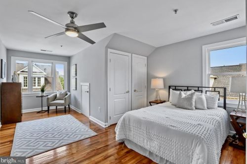 1626 Colonial Hills Dr, Mc Lean VA  22102-2938 exterior