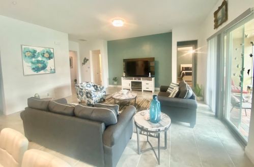 656 Haas Ave, Fort Pierce, FL 34953-6409