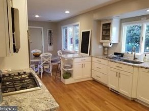 6901 Breezewood Ter, Rockville MD  20852-4323 exterior