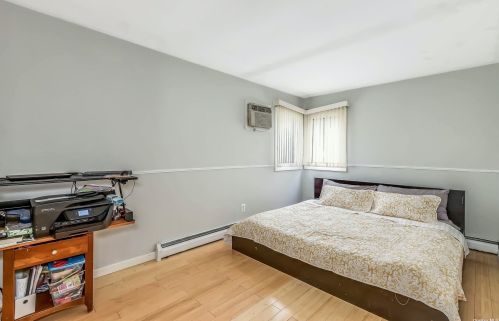 255 Melville Rd, Huntington Station NY 11746-7602 exterior