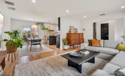 45 Wadsworth Ter, Cranford NJ  07016-2570 exterior