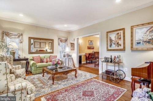 1276 Beverly Rd, Mc Lean VA 22101-2834 exterior