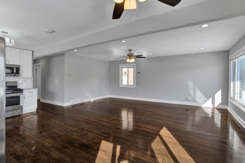 9852 Frst Ave, Chicago IL 60628-1439 exterior