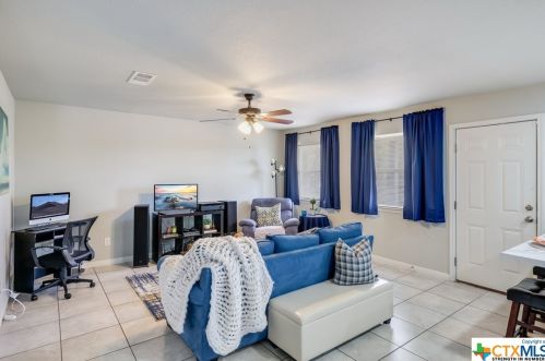 572 Hillside Dr, Spring Branch TX 78070-3808 exterior