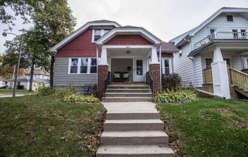 2476 70, Milwaukee WI  53213-1323 exterior