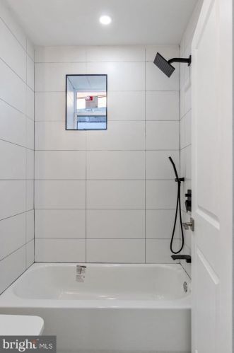 310 Mckean St, Philadelphia PA  19148-2630 exterior